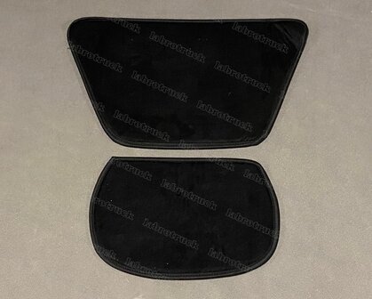 OP is OP Dashboardmatjes geschikt voor DAF XF EURO 6 , 105 XF  alcantara zwart SP 1 zonder logo