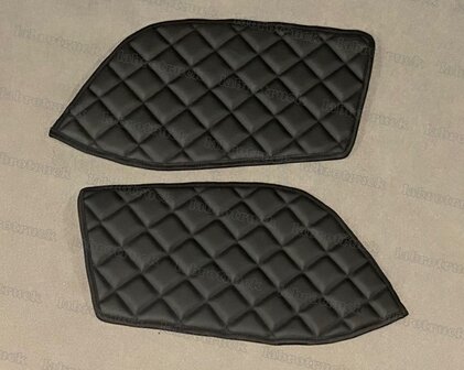 Deurbekleding geschikt voor MAN TGX,TGS 2021 vierkantjes doorgestikt lederlook