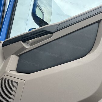 Deurpanelen geschikt voor DAF New gen XG, XF, XD glad lederlook