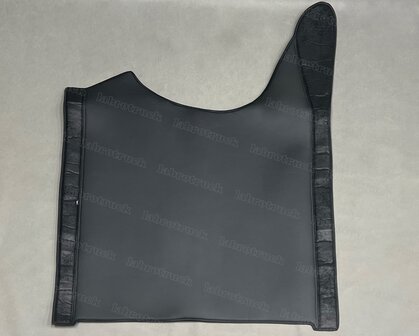 3 delige  tunnelhoes met vloermatten geschikt voor DAF XG/XG+, zijkantenPRIT zwart T1,middenstuk glad lederlook zwart L1. Vloermatten voor klapstoel!