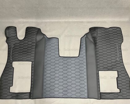 NIEUW ! Tunnelhoes &amp; Vloermatten - Compleet in &eacute;&eacute;n stuk geschikt voor SCANIA R NEXT doorgestikt lederlook