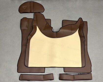 6 delige set geschikt voor Volvo FH 5 / FH Aero / FH 4  Tunnelhoes (LOGO OPTIONEEL) + vloermatten + onder de stoel covers + stuurkolom, kleur chocoladebruin L21, midden cappuccino L5.