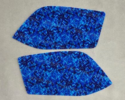 VOORRAAD VOORDEEL! Deurbekleding geschikt voor MAN TGX,TGS 2021 Deens pluche blauw, logo optioneel.
