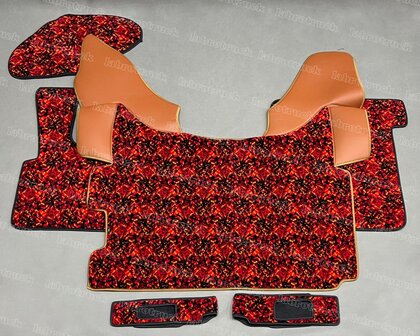 SALE : 6-delige set tunnelhoes + vloermatten + stuurkolom + onder de stoelcovers geschikt voor DAF XF EURO6 (2013 t/m 2017),  cognacbruin L3 met deens rood