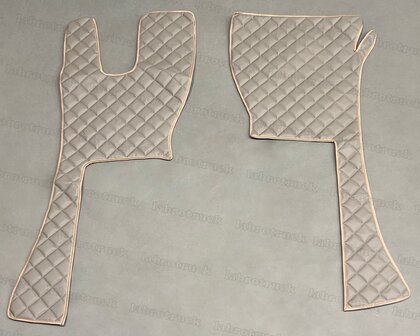 SALE ! Set tunnelhoes met vloermatten geschikt voor ACTROS MP4 autotransport CompactSpace-cabine  (met 320 mm hoge motortunnel) Labro Serie, volledig doorgestikt met vierkantjes in oud paper dust P32. Logo optioneel.
