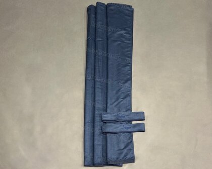 SALE! Tussengordijnen STARTER (lengte 170 cm) oud donkerblauw SP11. Embrasses met donkerblauwe labro logo.