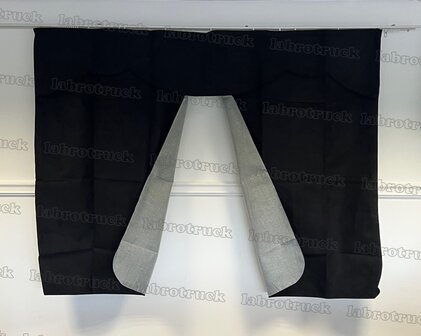 OP IS OP! Tussengordijn CLASSIC 170 cm kleur zwart  (zonder franjes). Let op, witte achterkant!