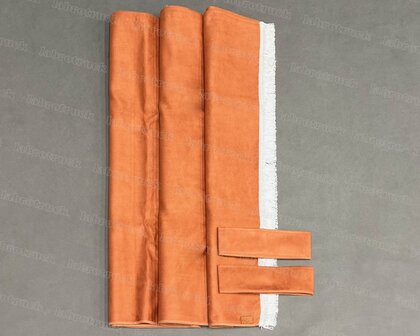 OP IS OP: Zijgordijnen alcantara plus oranje SP33 met korte viscose franjes in witte kleur F50-1 (maat: 90 cm) 