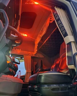 Zijgordijnen alcantara met lederlook rand
