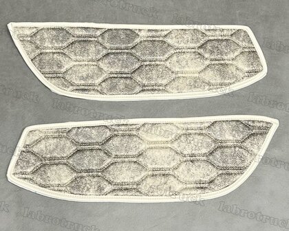 Set deurbekleding geschikt voor DAF New gen XG, XF, XD patroon horizontaal doorgestikt PRIT, kleur steenbeige/greige TH41.