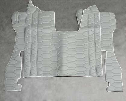 SALE! Set tunnelhoes en vloermatten (LUXE STOEL), geschikt voor SCANIA R NEXT GEN groot patroon horizontaal in  oud grijs L6. Logo optioneel.
