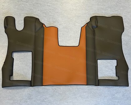 NIEUW ! Tunnelhoes &amp; Vloermatten - Compleet in &eacute;&eacute;n stuk geschikt voor SCANIA R NEXT GLAD LEDERLOOK
