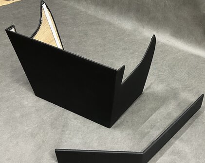 Stoelhoeken geschikt voor DAF New gen XG/XG+ glad lederlook zwart L1  (voor een KLAPSTOEL)