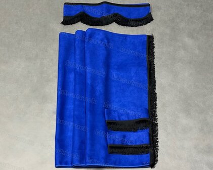 SALE: Zijgordijnen ALCANTARA PLUS oud kobaltblauw SP7 (maat: 90 cm) + raamband T8 oud kobaltblauw SP7 met korte zwarte franjes (F50-2).