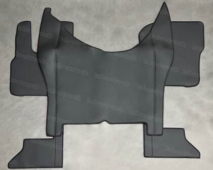 ACTIE PRIJS ! 3 delige set geschikt voor DAF XF NEW GEN. Tunnelhoes en vloermatten, volledig zwart L1, zonder borduring, voor vaste stoelen