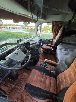 Stoelhoezen geschikt voor VOLVO doorgestikt pritstof middenstuk