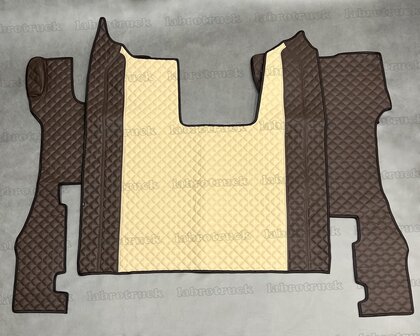 VOORRAAD VOORDEEL! Set tunnelhoes en vloermatten (KLAPSTOEL), geschikt voor SCANIA R NEXT GEN volledig doorgestikte lederlook met kleine vierkantjes mokka P25 en oud cappuccino P5. Logo optioneel.