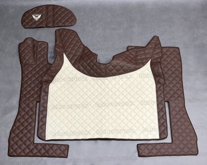 SALE ! Set tunnelhoes (LOGO OPTIONEEL), vloermatten en stuurkolom geschikt voor Volvo FH 5/FH AERO/FH 4, volledig doorgestikt lederlook vierkantjes chocoladebruin P21 met oud crem&eacute; P46.