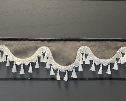 SALE : Raamband /voorraamstrook TYPE 6, Kleur: oud antraciet SP27 met witte luxe kwasten