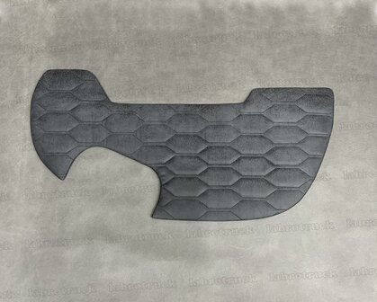 VOORRAADDEAL! Onderste dashboard plankje geschikt voor DAF New gen (vanaf 2022) XG, XF, XD, PRIT stof met patroon horizontaal antraciet TH17