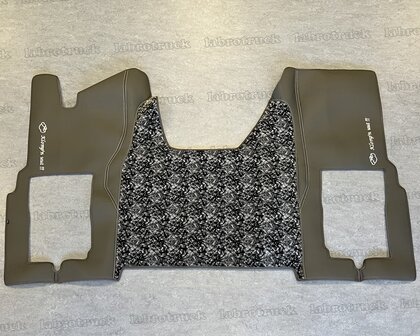 NIEUW! Tunnelhoes &amp; Vloermatten &ndash; Compleet in &eacute;&eacute;n stuk geschikt voor nieuwste IVECO S-Way 2025