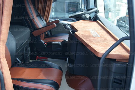 OP is OP ! Bekleed SERIE Dashboardtafel VOLVO FH 5 /FH 4 AERO chocoladebruin SP21 met beige prit T48  na 2013 lang EXTRA LAAG