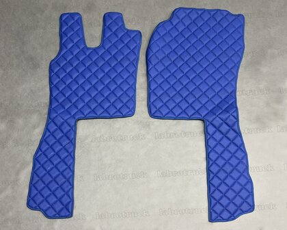 💥OP is OP! Set vloermatten set geschikt voor SCANIA R2 /G 2009 t/m 2012 LABRO SERIE (LUXE STOEL), doorgestikt lederlook (vierkantjes) oud kobaltblauw P7, logo optioneel.