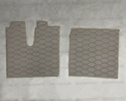 OP VOORRAAD &ndash; ACTIEPRIJS ✅  Set vloermatten (logo optioneel) geschikt voor MAN TGX vanaf 2018 t/m NEW GEN, lederlook patroon nr.2  dark paper dust LH65.