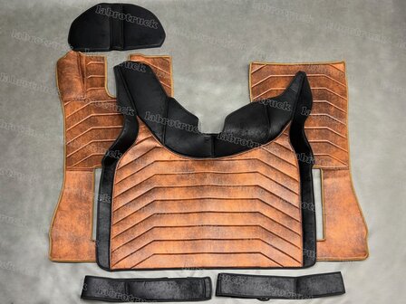 ACTIE! 6-delige set tunnelhoes, vloermatten, stuurkolom en onder de stoel covers geschikt voor VOLVO FH 5 / FH 4 / FH AERO, zijkanten zwart PRIT T1, midden  PRIT cognacbruin T3 patroon nr.6.