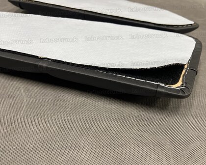 OP VOORRAAD &ndash; ACTIEPRIJS ✅Set deurpanelen met klitteband geschikt voor DAF New gen XG, XF, XD geknoopt lederlook , kleur zwart L1. 