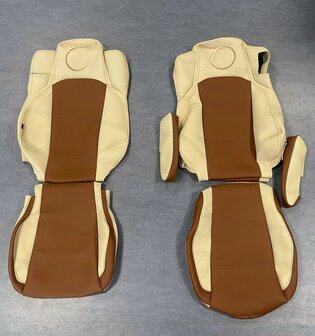 VOORRAAD VOORDEEL: Stoelhoezen geschikt voor Mercedes -Klapstoel- zijkanten: Beige L48 - middenstuk: Cognacbruin L3 met Mercedes logo in cognacbruin stiksels cognavbrucbruin
