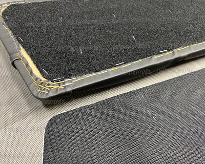 Deurpanelen geschikt voor  MAN TGX 2021  lederlook of pritstof  Deurpanelen met klittenband &ndash; snelle montage zonder boren!