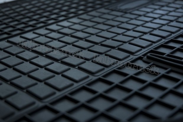 Rubber matten geschikt voor  VOLVO FH 4 vanaf 2013