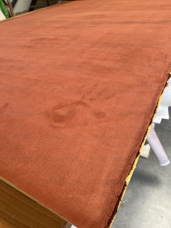 SALE :   Zelfklevend Alcantara SP33 ORANJE /BRUIN  Labro  outlet  prijs !
