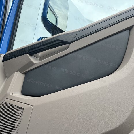 Deurpanelen geschikt voor DAF New gen XG, XF, XD glad lederlook