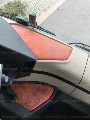 Dashboard plankje geschikt voor MERCEDES Actros MP4/5 glad lederlook