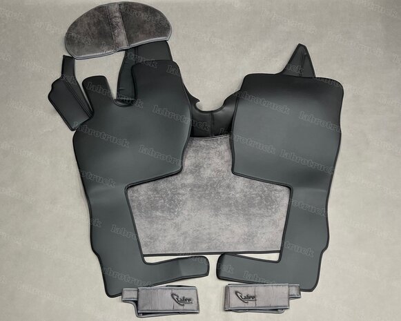 6 delige set geschikt voor Volvo FH 5 / FH 4. Tunnelhoes (LOGO OPTIONEEL) + vloermatten + onder de stoel covers met Labro logo+ stuurkolom, kleur zwart L1 /PRIT oud antraciet T27