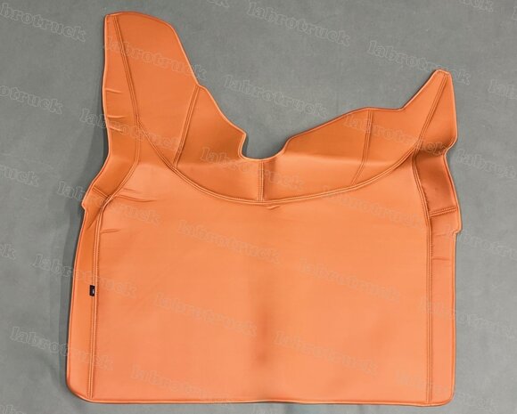 SALE: Tunnelhoes geschikt voor VOLVO FH 5/4 volledig glad lederlook oranje L33 met oranje stiksels.