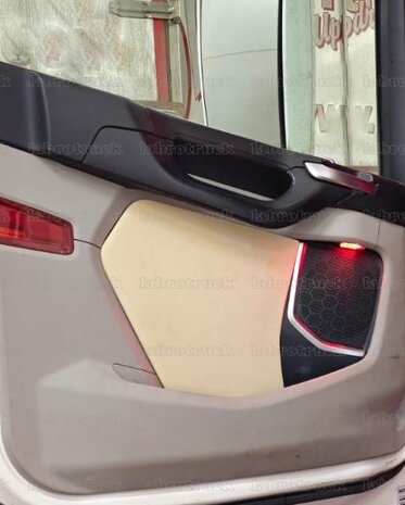 Deurpanelen geschikt voor SCANIA NEXT GEN.  glad lederlook