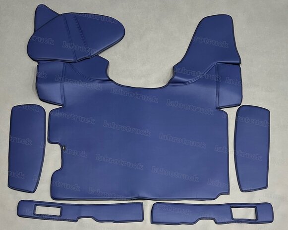 SALE! 6 delige set geschikt voor DAF XF euro 6 2013 t/m 2017, tunnelhoes + stuurkolom + deurbekleding + onder de stoel covers  glad oud donkerblauw L11, logo optioneel.
