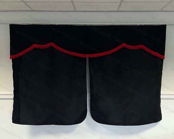 OP IS OP! Tussengordijn CLASSIC 170 cm kleur zwart SP1 met korte rode franjes F50-13. Embrasses zonder franjes.