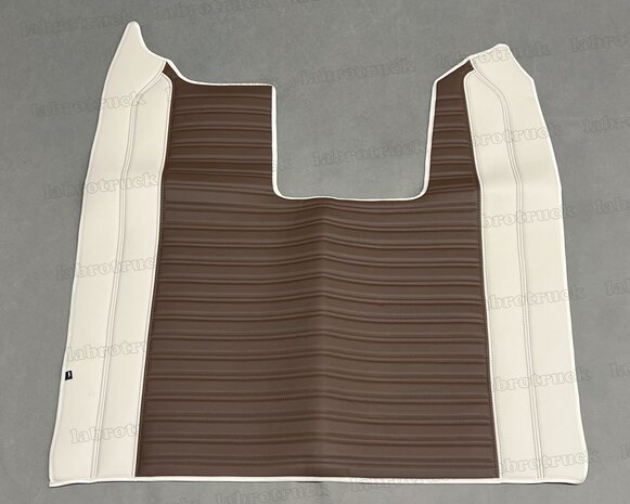 Tunnelhoes (logo optioneel)  geschikt voor SCANIA R next generation, zijkanten steenbeige/greige L41 met chocoladebruin L21 doorgestikte middenstuk patroon nr.5 gestikt met chocoladebruin stiksels. Logo optioneel!