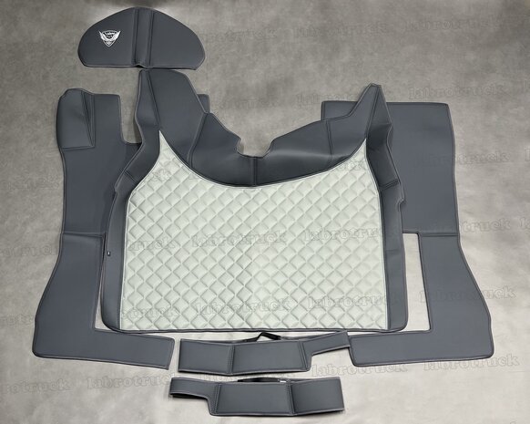 SALE !  Set tunnelhoes (LOGO OPTIONEEL), vloermatten, onder de stoel covers en stuurkolom geschikt voor Volvo FH 5/FH AERO/FH 4, antraciet L17 met doorgestikt lederlook oud grijs P6.