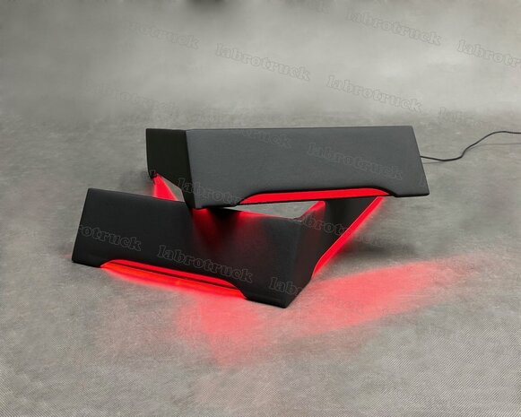 Set stoelhoeken geschikt voor een SCANIA NEXT GEN, STREAMLINE R, G passagiersstoel is een LUXE STOEL,  lederlook L1 zwart, rode ledverlichting, zonder logo.