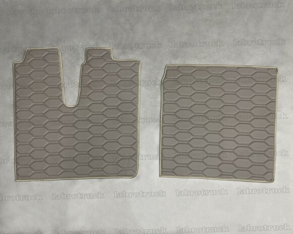 OP VOORRAAD &ndash; ACTIEPRIJS ✅  Set vloermatten (logo optioneel) geschikt voor MAN TGX vanaf 2018 t/m NEW GEN, lederlook patroon nr.2  dark paper dust LH65.