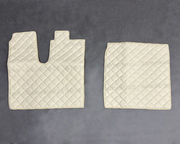 💥OP is OP! Set vloermatten (logo optioneel) geschikt voor MAN TGX 2014/2017 vierkantjes doorgestikt lederlook crem&eacute; P46.