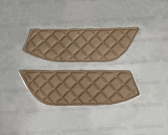 SALE ! Set doorgestikt deurpanelen geschikt voor DAF New gen XG, XF, XD  lederlook chocobruin L24. met zelfklevende achterzijde.