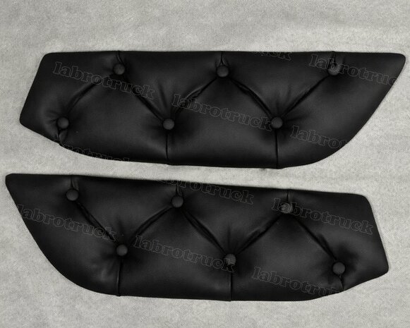 OP VOORRAAD &ndash; ACTIEPRIJS ✅Set deurpanelen met klitteband geschikt voor DAF New gen XG, XF, XD geknoopt lederlook , kleur zwart L1. 